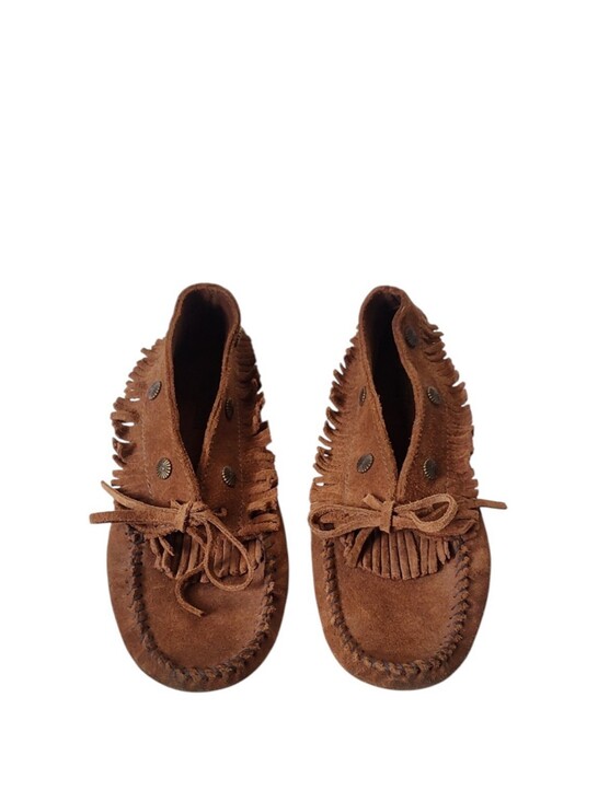 Minnetonka Shoes - Minnetonka Women's Deerskin Softsole Moccasins Size 8